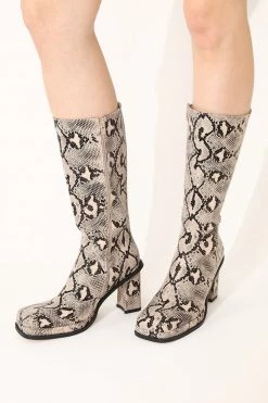 STORETS Kinsley Square Toe Boots ACCESSORIES