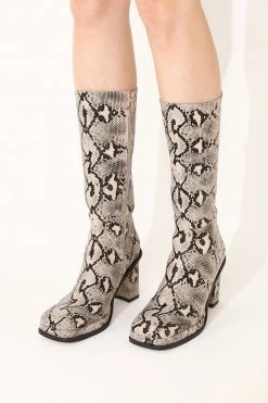STORETS Kinsley Square Toe Boots ACCESSORIES