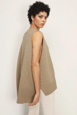 STORETS Influencer Lyla Oversized Knit Vest Knitwear