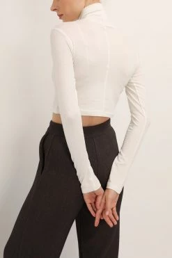 STORETS SALE Mila High Neck Crop Top