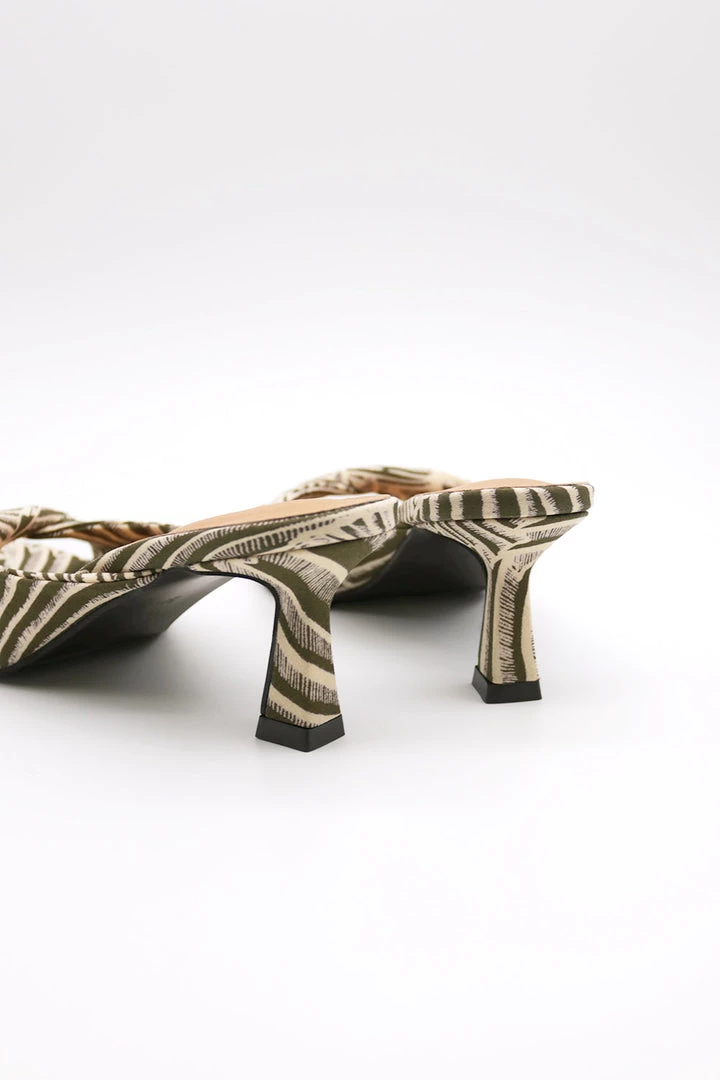 STORETS Printed Twist Pumps