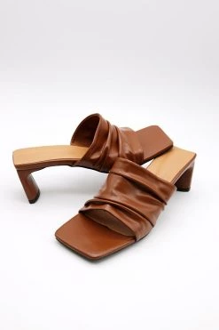 STORETS Pleather Shirring Pumps