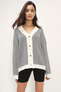 STORETS Influencer Danna Herringbone Printed Cardigan