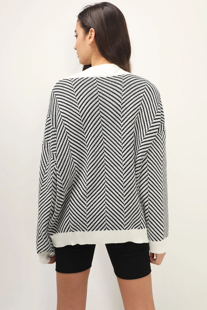 STORETS Influencer Danna Herringbone Printed Cardigan