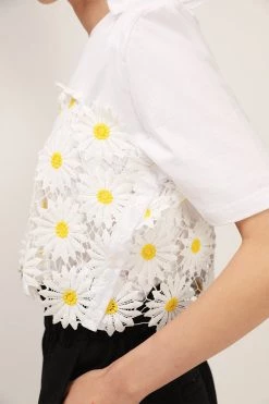 STORETS CLOTHING Mia Daisy Lace Crochet Top