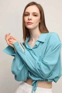 STORETS Stella Slit Back Crop Shirt CLOTHING