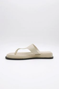 STORETS Pleather Toe Thong Sandals