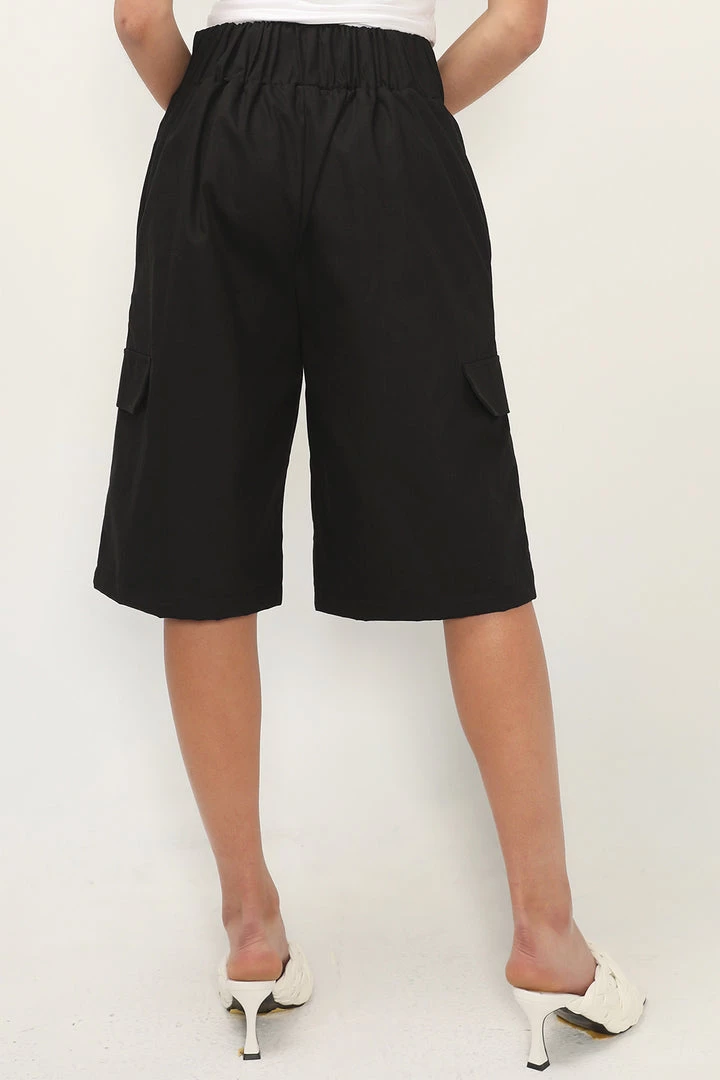 STORETS Sabrina Eyelet Cargo Shorts CLOTHING