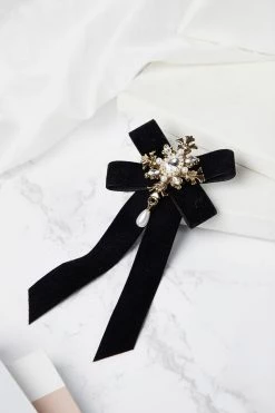 STORETS Ornate Velvet Brooch ACCESSORIES