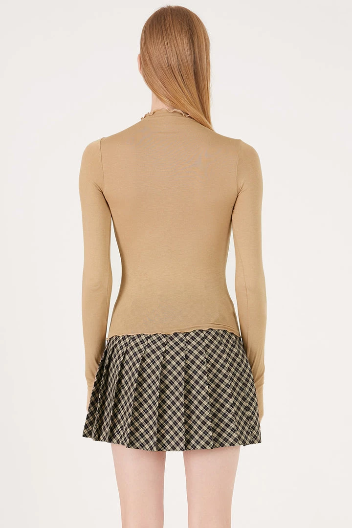 STORETS CLOTHING Serenity Lettuce Hem Top W/Thumb Hole