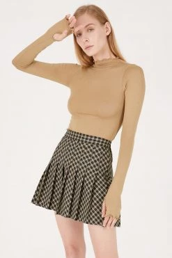 STORETS CLOTHING Serenity Lettuce Hem Top W/Thumb Hole