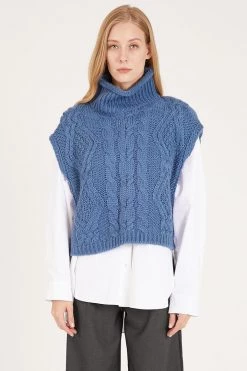 STORETS Daisy Turtle Neck Cable Knit Vest CLOTHING
