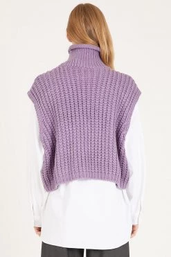 STORETS CLOTHING Daisy Turtle Neck Cable Knit Vest
