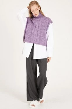STORETS CLOTHING Daisy Turtle Neck Cable Knit Vest