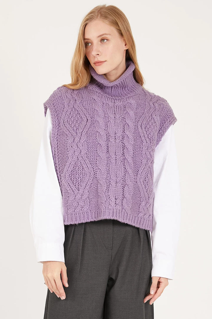 STORETS Daisy Turtle Neck Cable Knit Vest CLOTHING