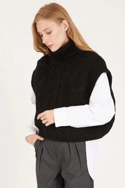 STORETS Daisy Turtle Neck Cable Knit Vest CLOTHING