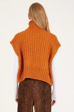 STORETS CLOTHING Daisy Turtle Neck Cable Knit Vest