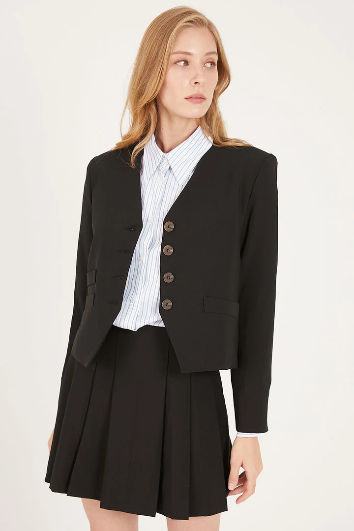 STORETS Ruby Collarless Crop Crepe Blazer