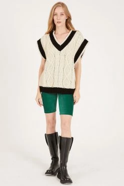 STORETS CLOTHING Selena Contrast Trim Cable Knit Vest