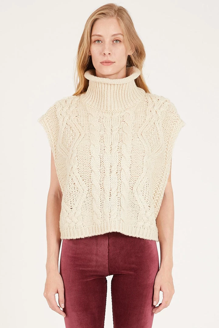 STORETS Daisy Turtle Neck Cable Knit Vest CLOTHING