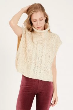 STORETS Daisy Turtle Neck Cable Knit Vest CLOTHING
