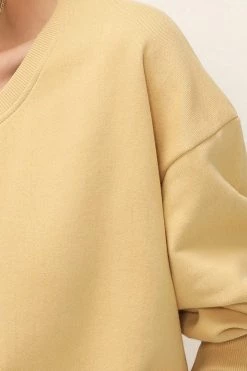 STORETS SALE Amy V-Neck Sweatshirt