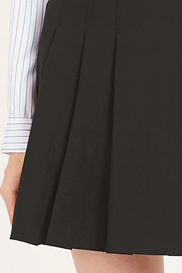 STORETS CLOTHING Ruby Plain Pleated Mini Skirt