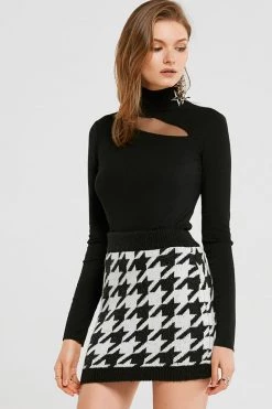STORETS CLOTHING Dorothy Cut-out High Neck Top